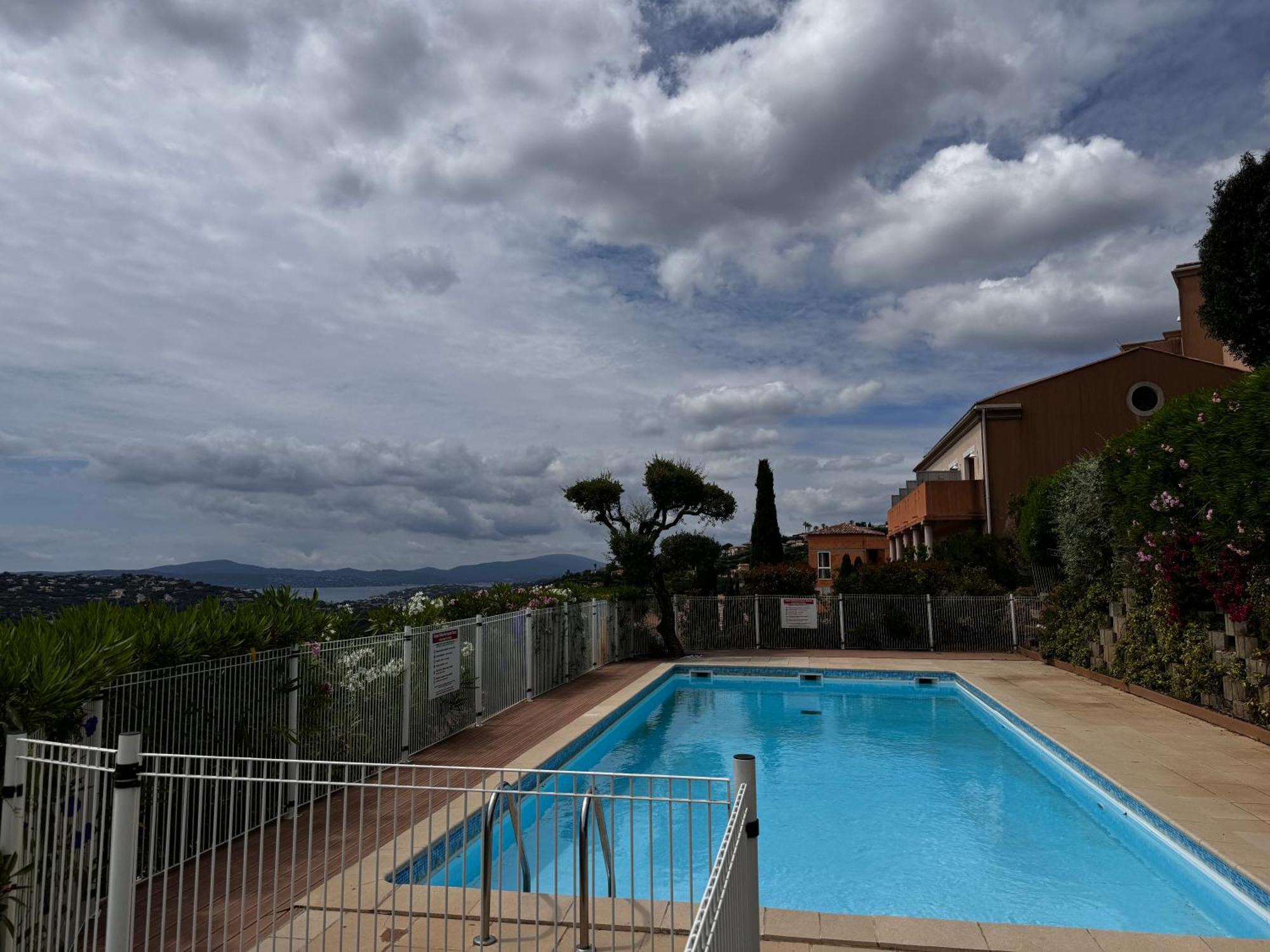 Les Cigales, Superbe Vue - Golfe De Sainte-Maxime Daire Dış mekan fotoğraf